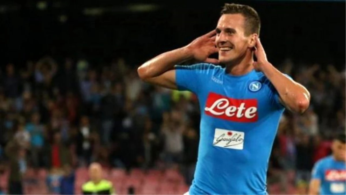 İtalya Serie A\'da Napoli Haftanın Lideri