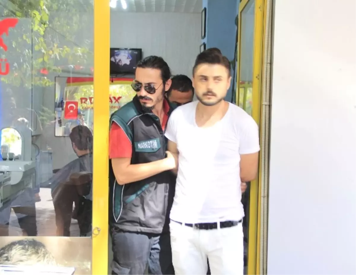 Narkotimler Okul Önlerinde Zehir Tacirlerine Göz Açtırmadı