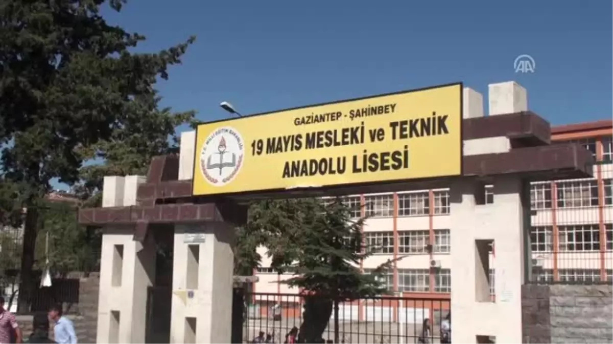 Okul Önlerinde Uyuşturucu Denetimi