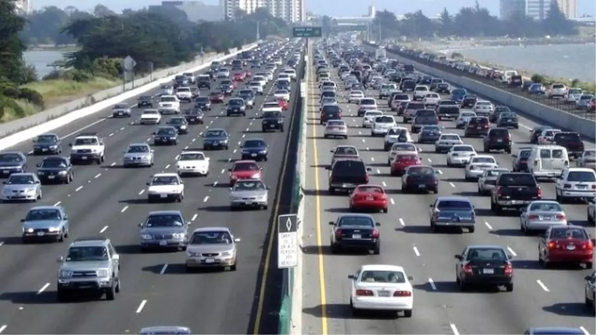 Okulların İlk Gününde Korkulan Trafik Çilesi Yaşanmadı