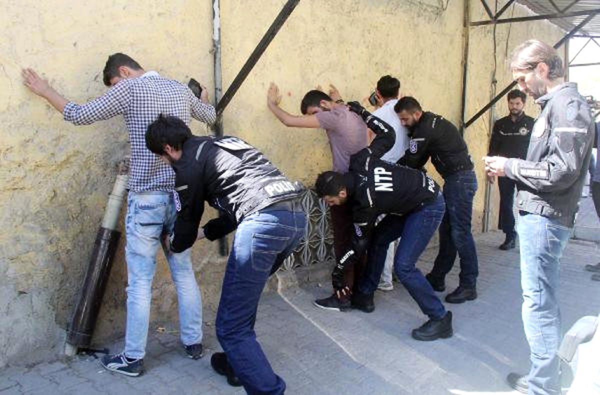 Şanlıurfa\'da \'Narkotimler\'den Okul Çevrelerinde Denetim