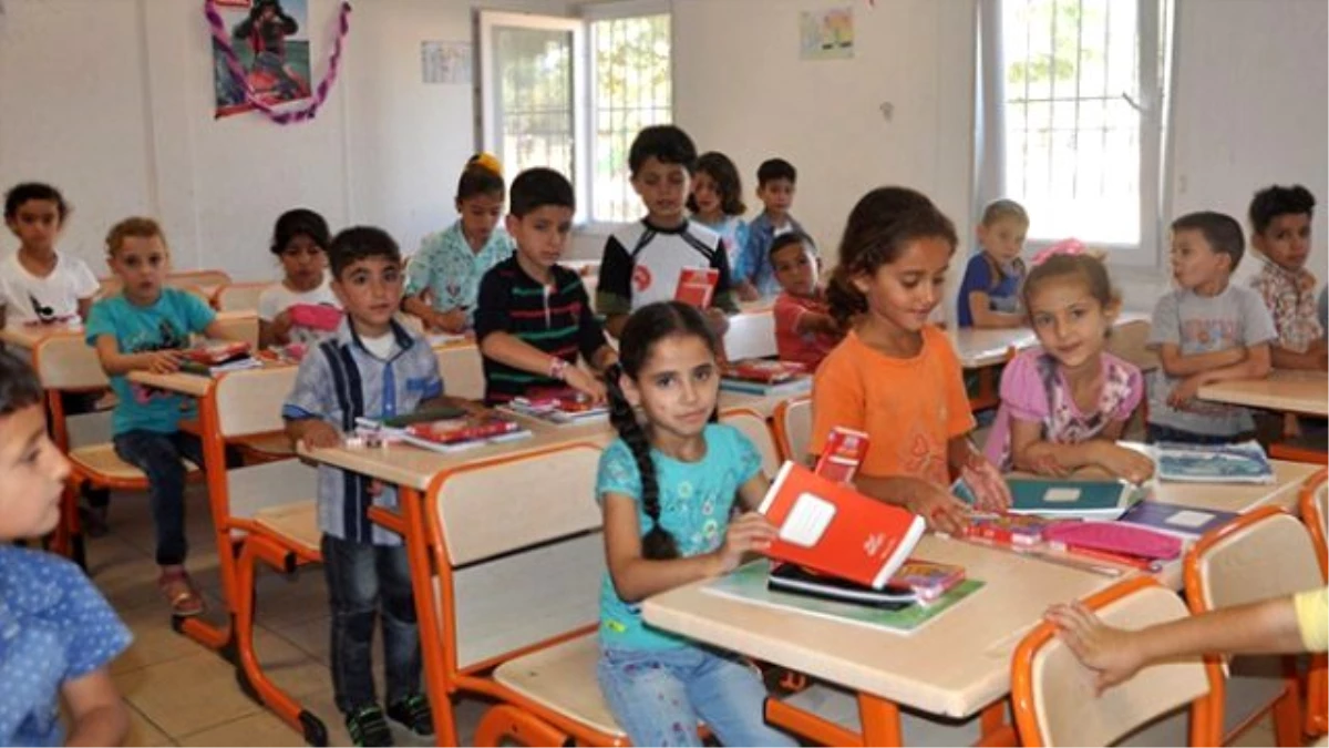 Suriyeli Öğrenciler de Ders Başı Yaptı