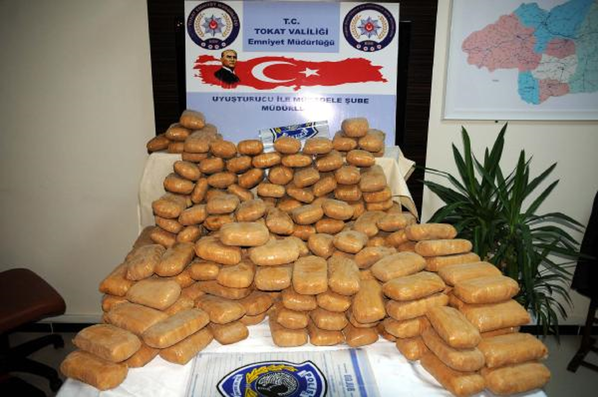 TIR\'da Değeri 6.5 Milyon Lira Olan 120 Kilo Eroin Ele Geçirildi