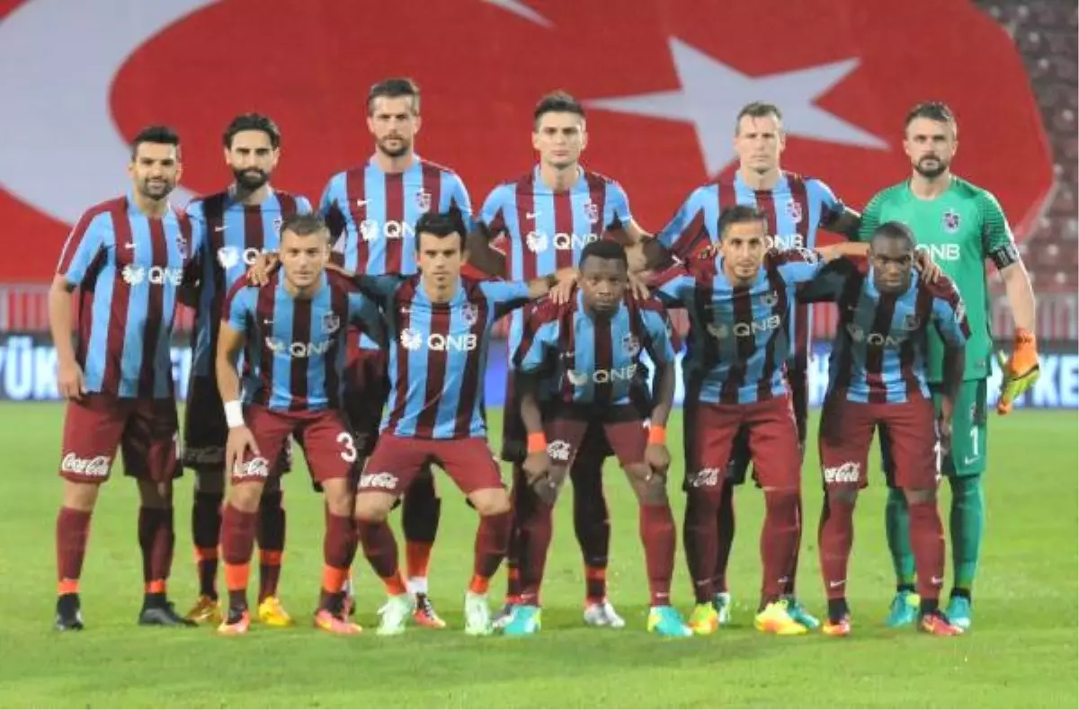 Trabzonspor Teknik Direktörü Yanal, 3 Oyuncudan Vazgeçmiyor