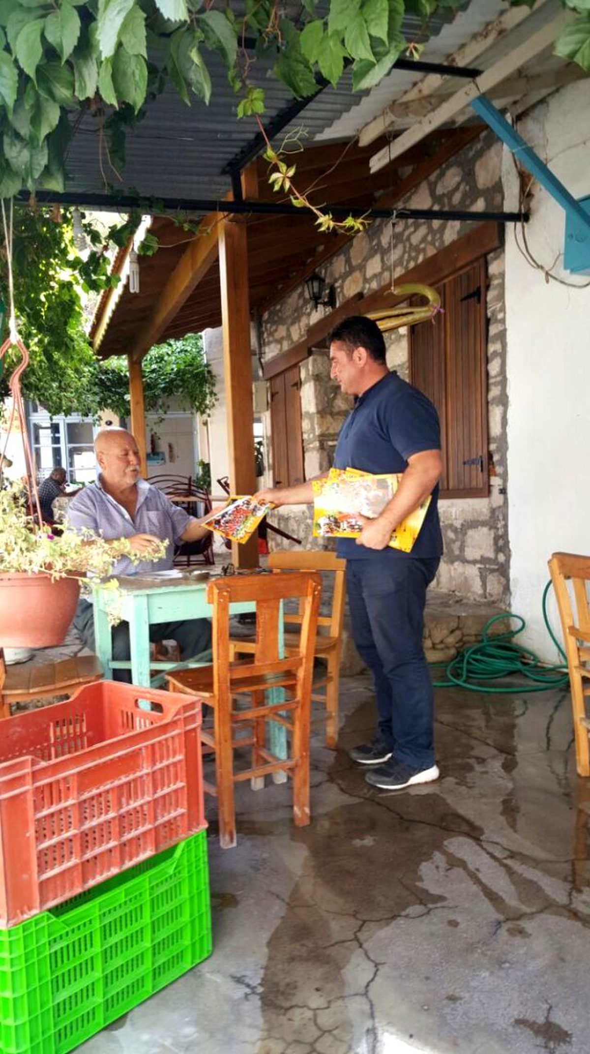 Urla Belediyesi Hizmetlerini Köylere Yayın Organlarıyla Duyuruyor