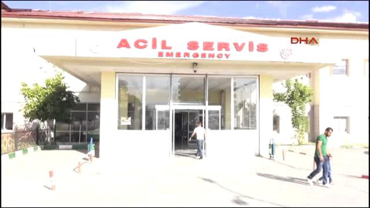 Ağrı - Evinden Çıkan Adamı Öldürdü, Eşini Yaraladı