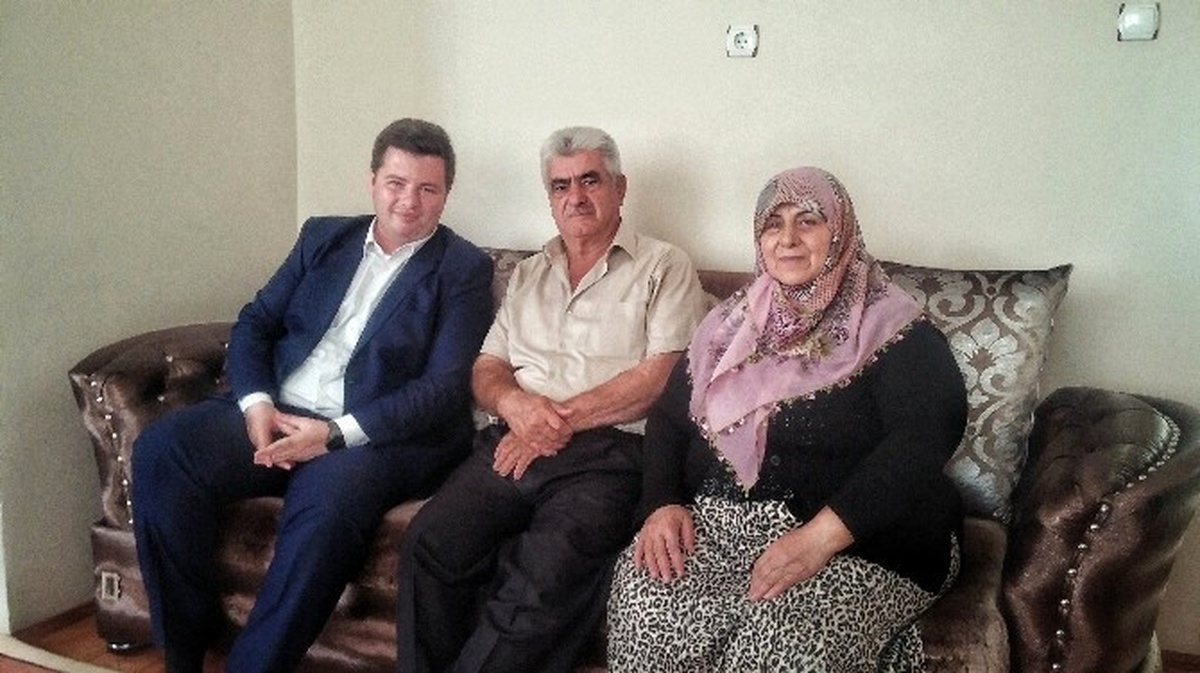 AK Parti İl Gençlik Kolları Üyeleri Şehit Ailelerini Ziyaret Etti