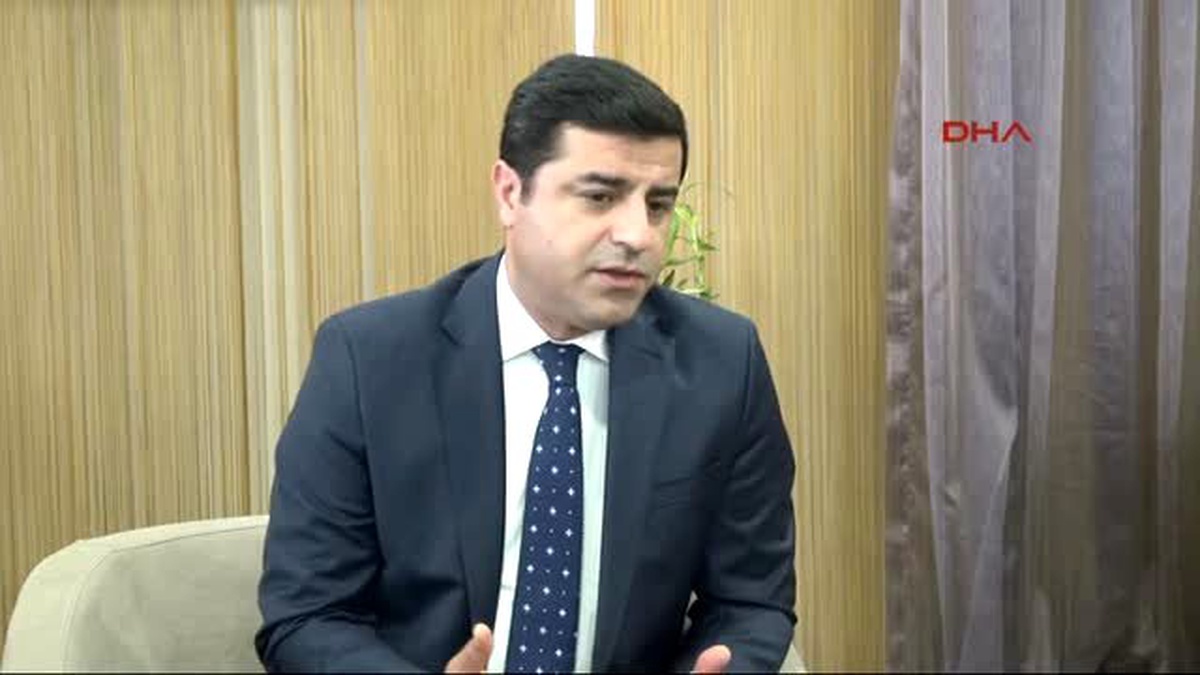 Diyarbakır - Demirtaş Ateşkes Çağrısı Yapıyorum, Asker ve Polisin Silah Bırakmasını Değil