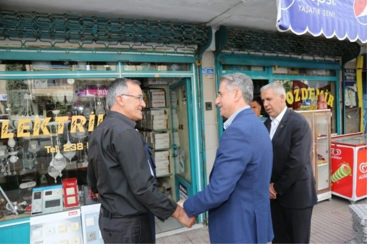 Elazığ Belediye Başkanı Yanılmaz, Sorunları Yerinde Tespit Ediyor