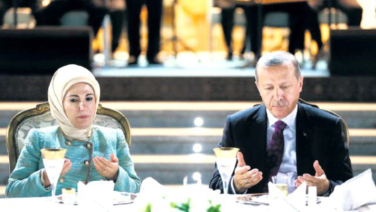 Erdoğan Seta Vakfı\'nın Düzenlediği Akşam Yemeğine Katıldı