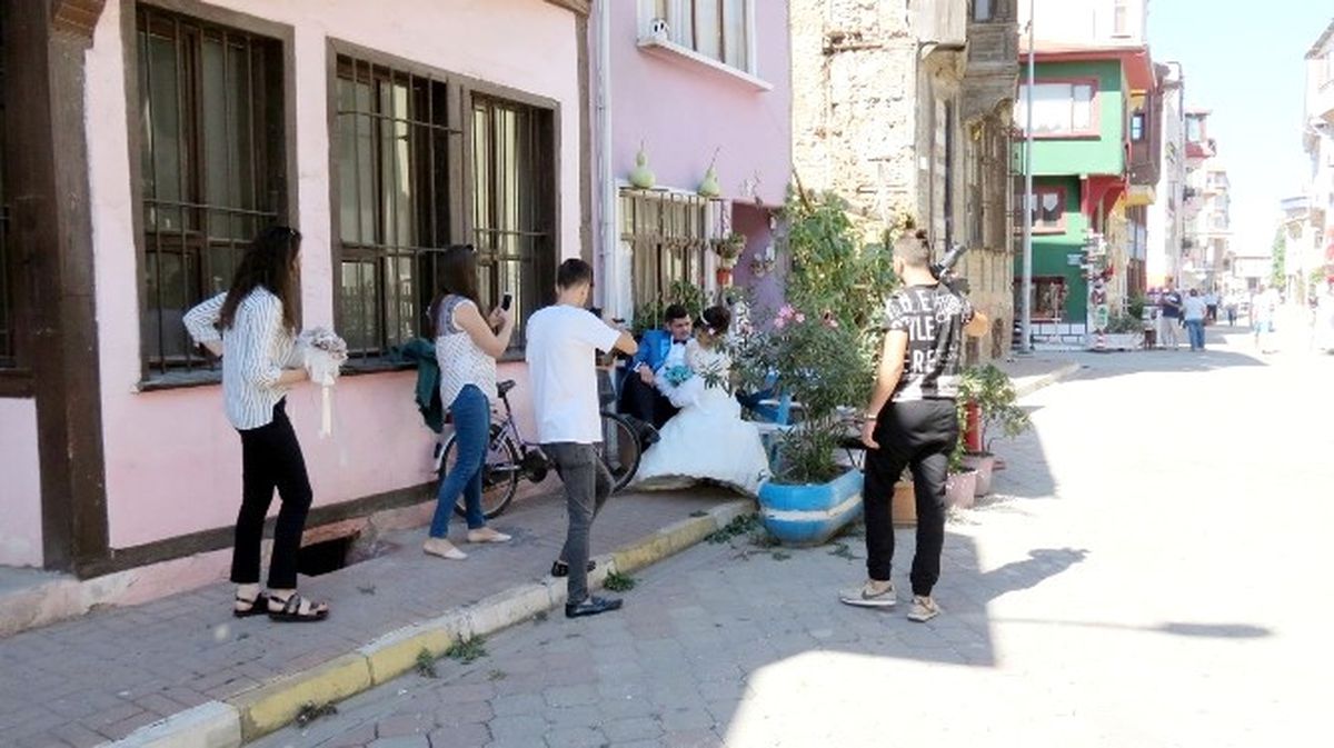Fotoğraf Çektirebilmek İçin Akın Akın Mudanya\'ya Geliyorlar