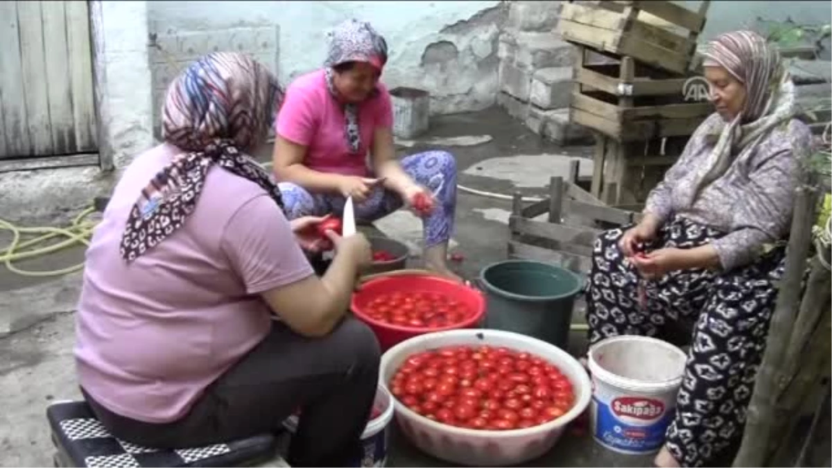 Kadınların "İmece" Usulü Kış Hazırlığı Telaşı