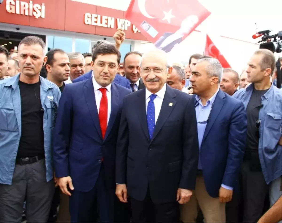 Kılıçdaroğlu: "Cumhuriyet Altın Tabakta Bize Sunulmadı"