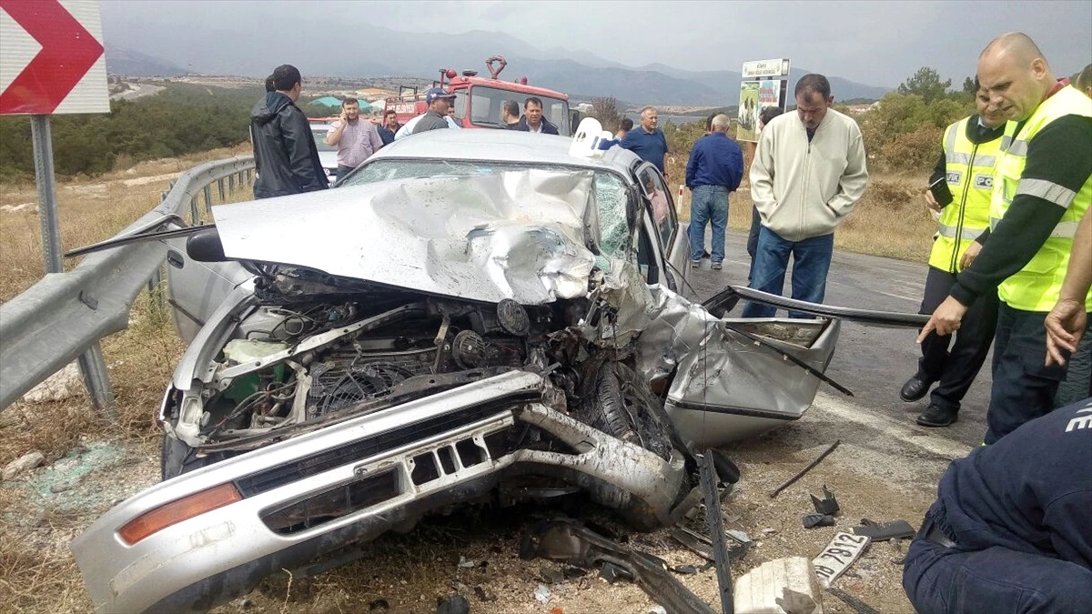 Kütahya\'da Trafik Kazası: 4 Yaralı