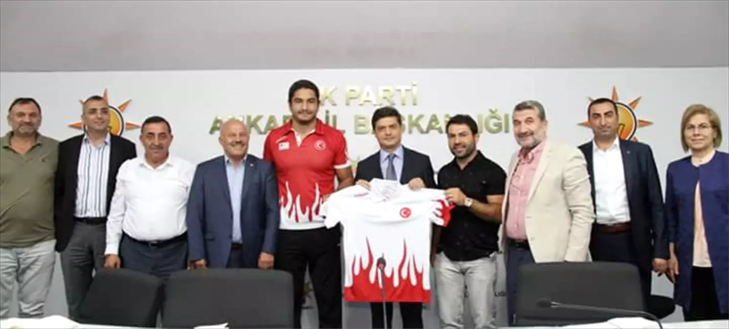 Olimpiyat Şampiyonu Milli Güreşçi Taha Akgül Açıklaması