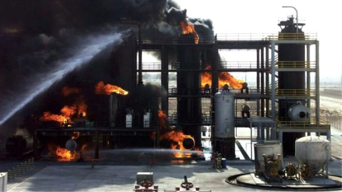 Suudi Petrol Devi Aramco\'da Yangın: 8 Yaralı