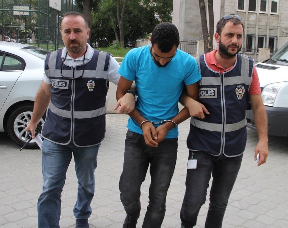 Telefon Dolandırıcısı, Altınları Alamadan Yakalandı