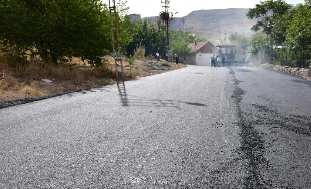 Yıldıztepe Mahallesinin Yolları Asfaltlanıyor