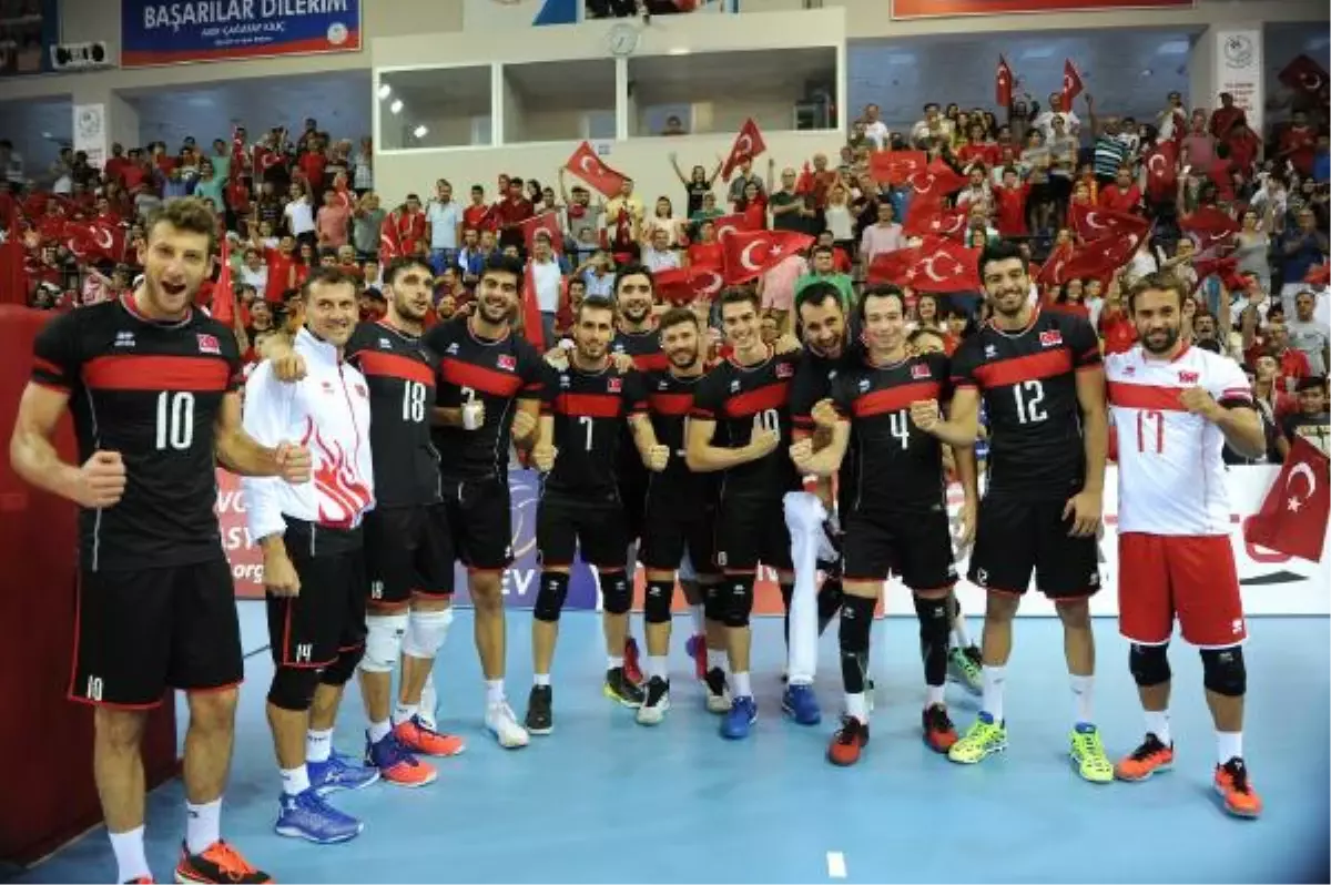 A Milli Erkek Voleybol Takımı Hollanda\'ya Gitti