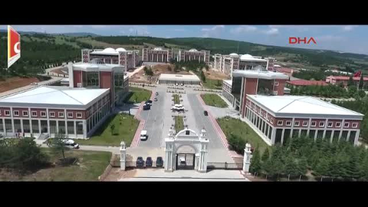 Bilecik - Rektörlüğün Ağaç Kesilmesi İddiasına Yanıtı Ağaçlar Kesilmedi, Başka Alana Taşındı
