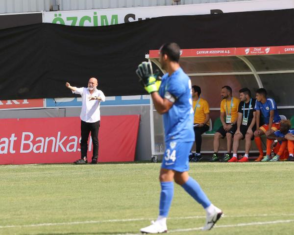 Çaykur Rizespor Teknik Direktörü Karaman Oğluna Rakip Oldu