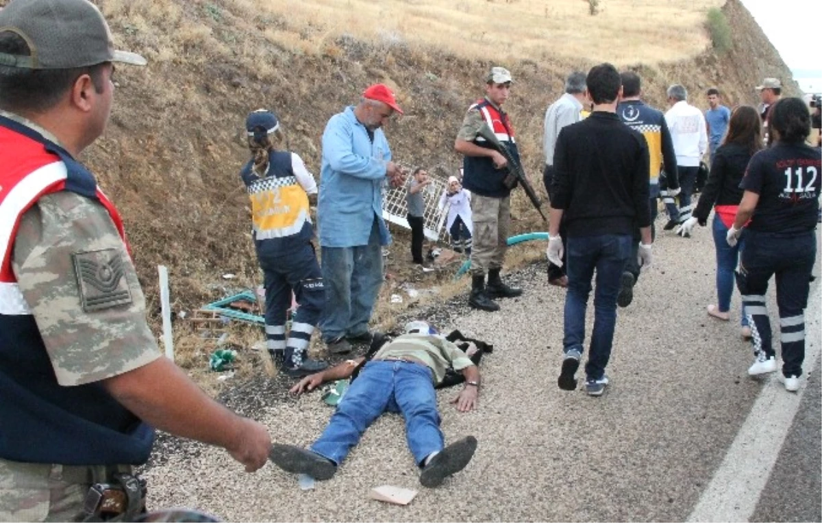 Elazığ\'daki Trafik Kazasında Ölü Sayısı 3\'e Yükseldi