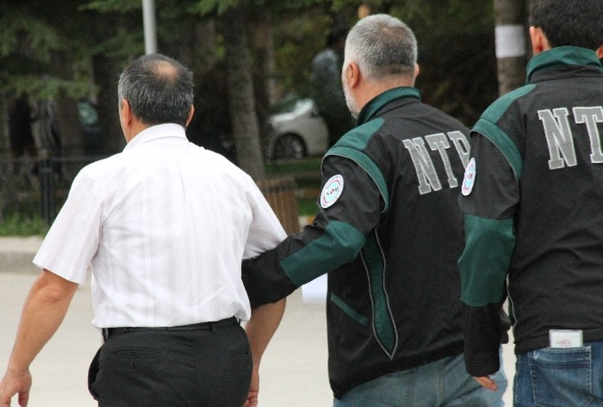 Elazığ Merkezli 7 İlde Polislere Fetö Operasyonu: 13 Gözaltı