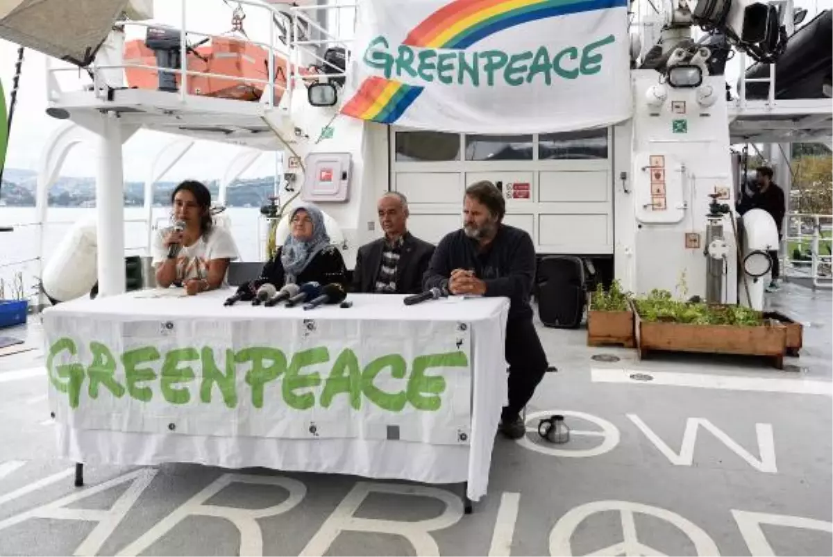 Greenpeace\'in Efsane Gemisi İstanbul Boğazı\'na Demirledi