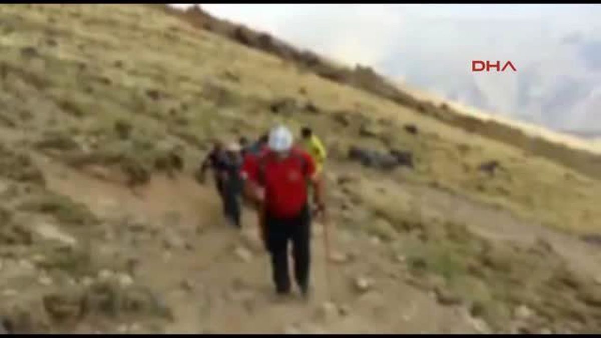 Karslı 7 Dağcı Demavent\'in Zirvesinde