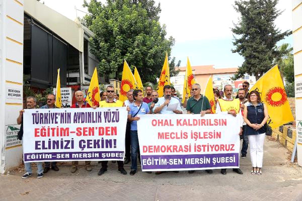 Mersin\'de Açığa Alınan Öğretmenler İtiraz Dilekçesi Verdi