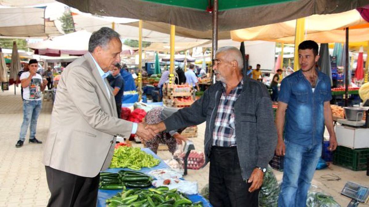 Salı Pazarı yeni yeri Çilek Sokakta kuruldu