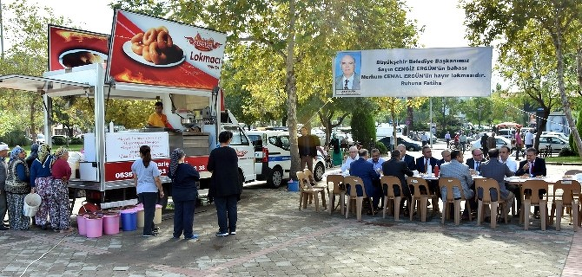 Salihli\'de Merhum Cemal Ergün Hayrına Lokma Döküldü