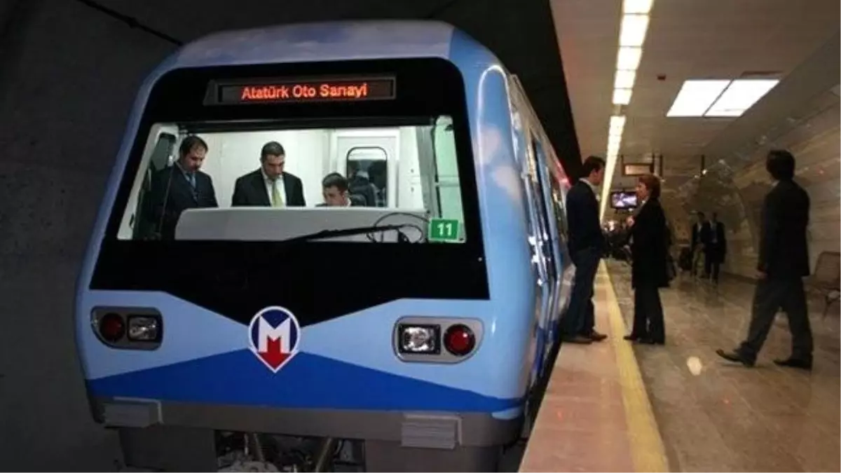 Kız Arkadaşıyla Kavga Eden Engelli, Raylara Atladı; Metro Seferleri Bir Süre Yapılamadı