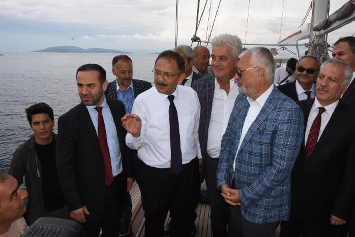 Bakan Özhaseki: 'Önce Kirletip Sonra Temizlemeye Çalışıyoruz