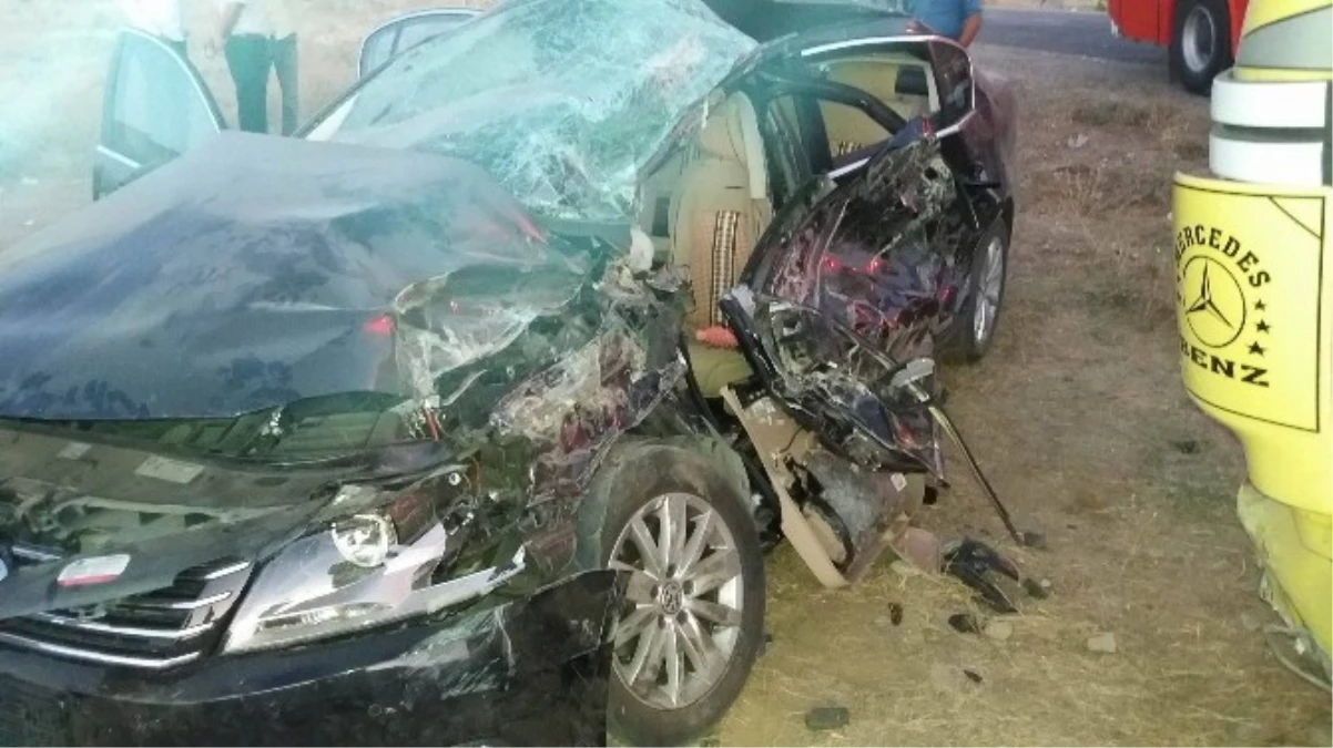 Horasan\'da Trafik Kazası: 1 Ölü, 2 Yaralı