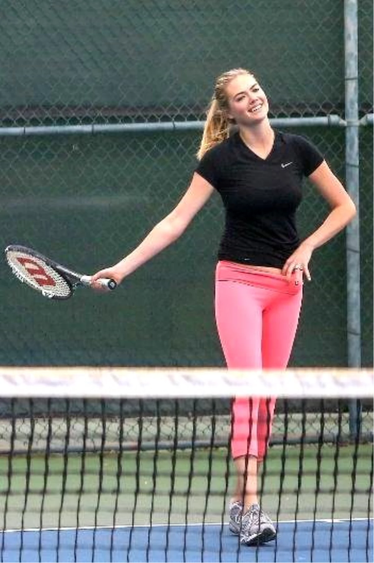 Kate Upton, Taytından Tenis Topu Çıkardı