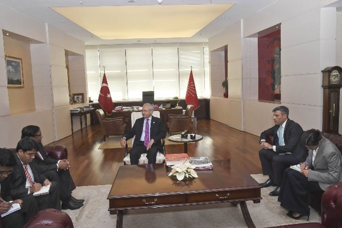 Kılıçdaroğlu, Bangladeş Büyükelçisi Sıddıki\'yi Kabul Etti