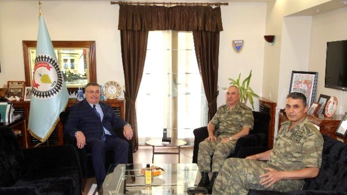 Belediye Başkanı Kesimoğlu\'na Ziyaret