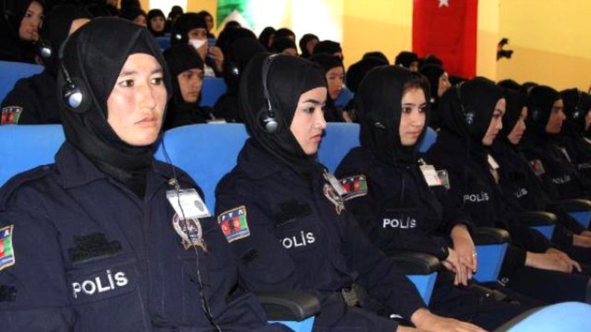 246 Afgan Kadın Polis Adayı Sivas\'ta Eğitim Görecek