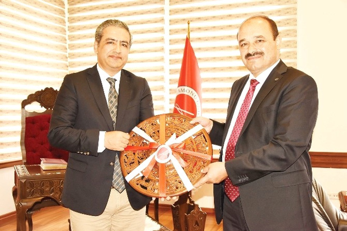 Somali Büyükelçisi Bekar, Rektör Aydın\'ı Ziyaret Etti
