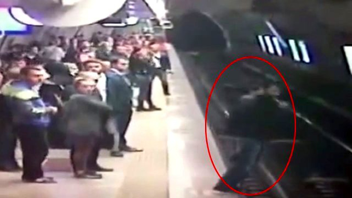 Taksim Metrosundaki İntihar Girişimi İşte Böyle Yaşandı!