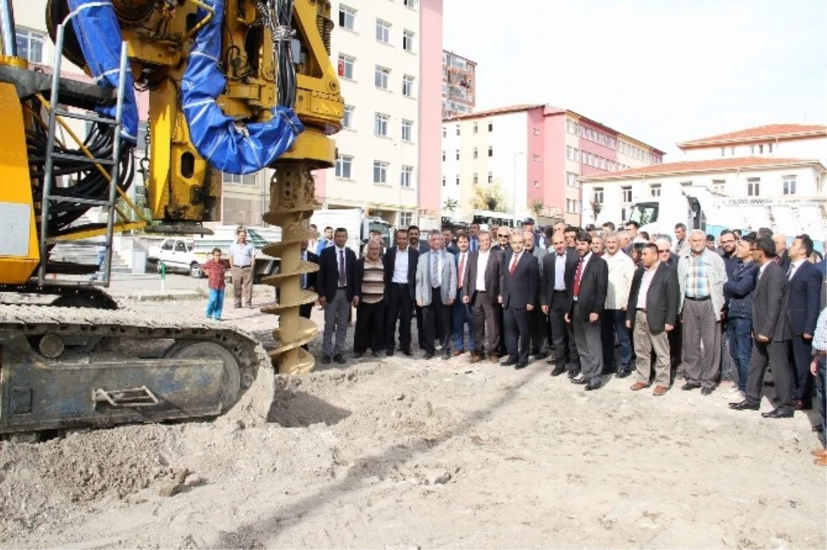Yozgat\'ta 350 Araçlık Otoparkın İnşaatı Başladı