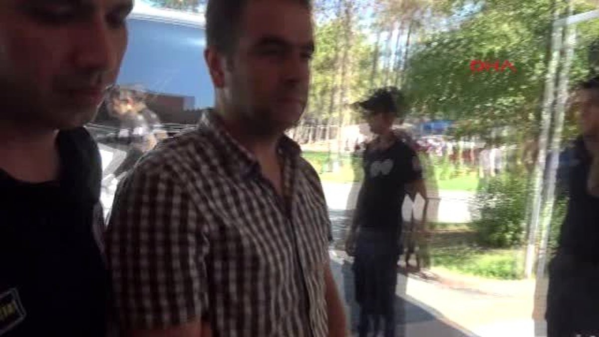 Adana\'da 17 Öğretmen Adliyeye Sevk Edildi