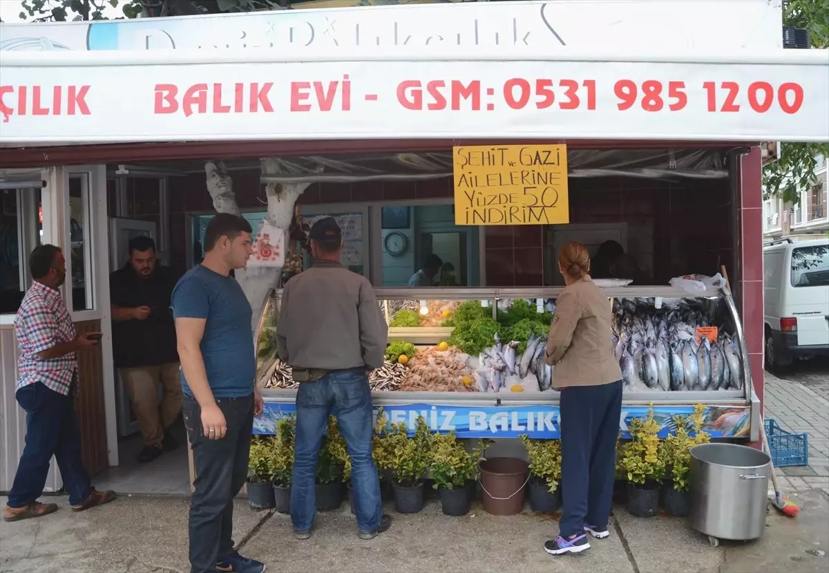 Balıkçıdan Şehit ve Gazi Yakınlarına İndirim