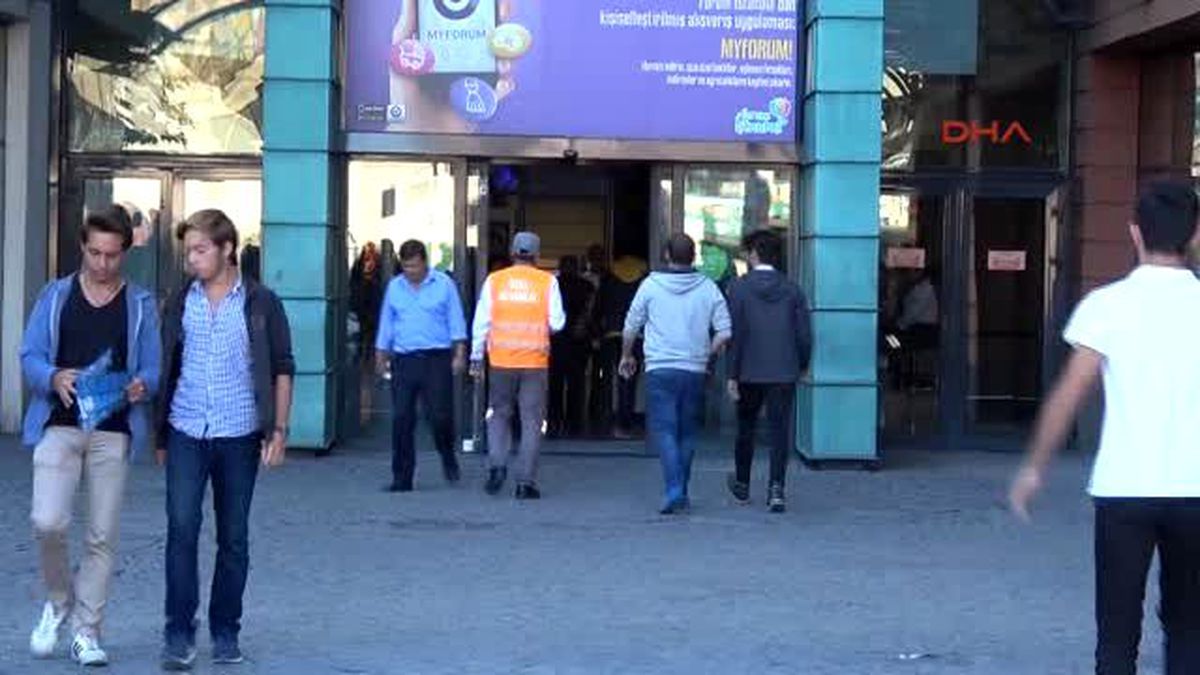 Bayrampaşa\'daki Avm\'de Durum Normal