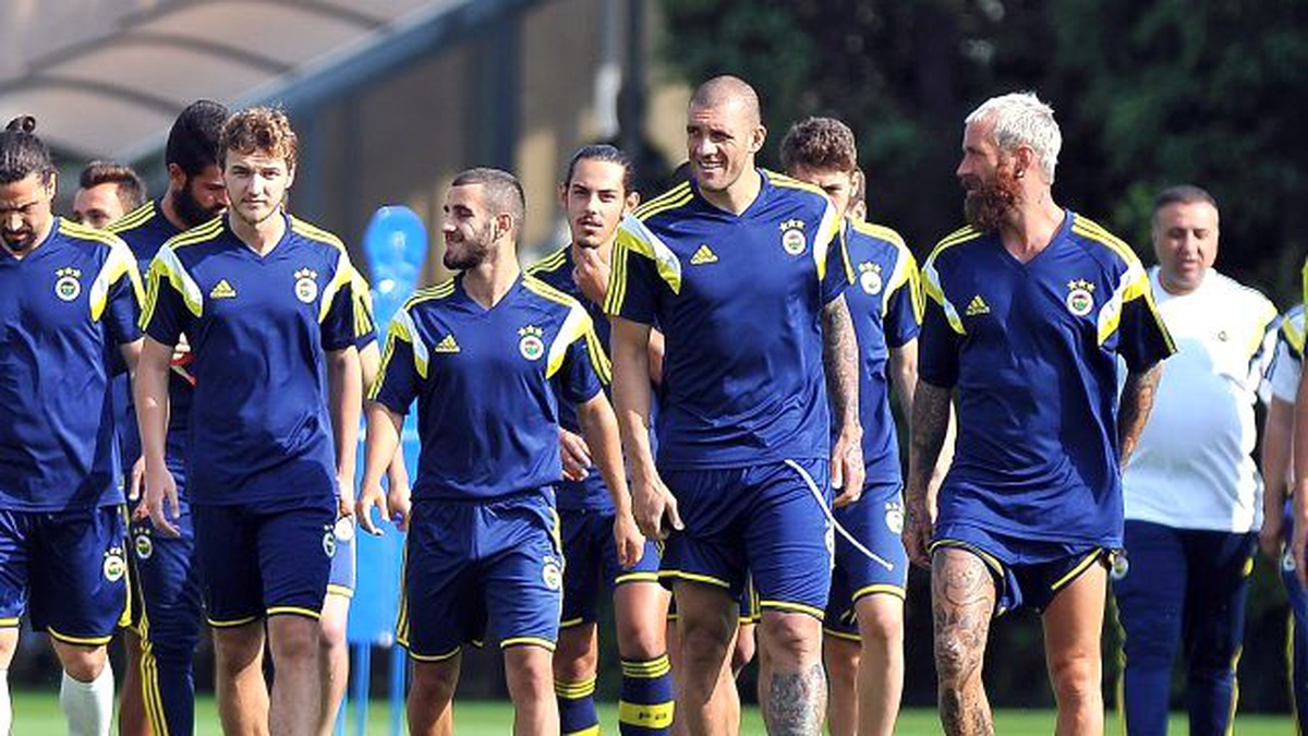 Fenerbahçe\'de Gaziantepspor Maçı Hazırlıkları Sürüyor