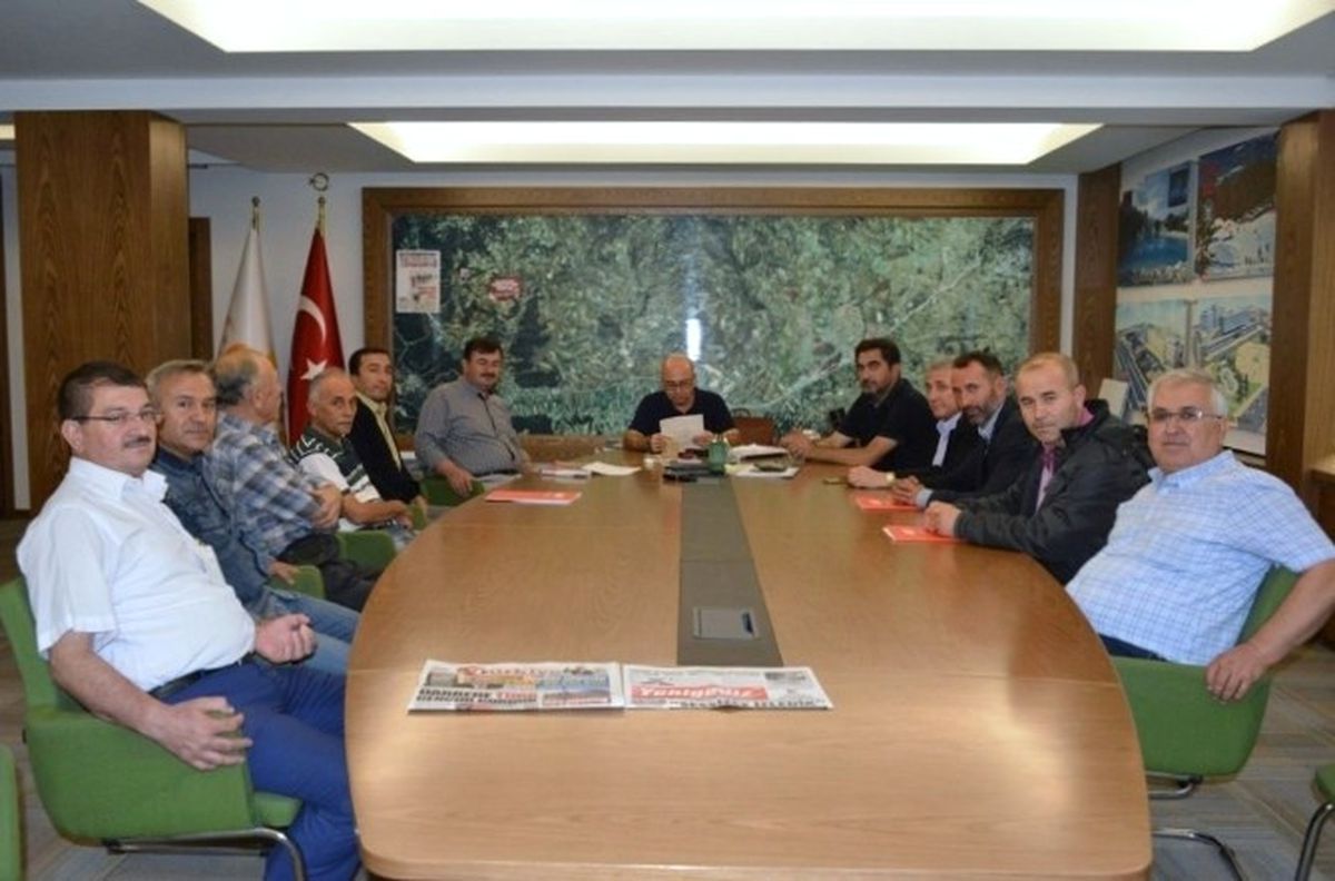 Gediz Amatör Spor Kulüp Başkanlarından Başkan Saroğlu\'na Ziyaret