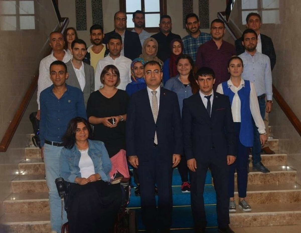 Gençlik Konseyi Vali Toprak\'ı Ziyaret Etti