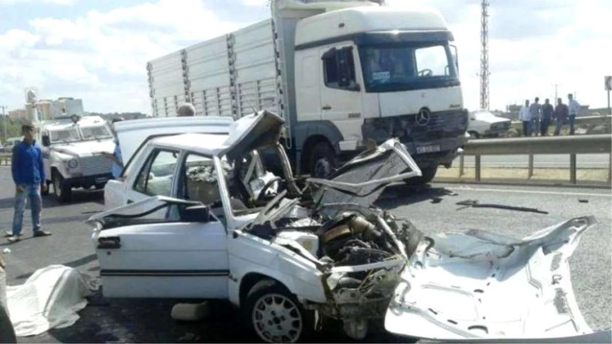 Güncelleme - Şanlıurfa\'da Trafik Kazası: 2 Ölü, 5 Yaralı