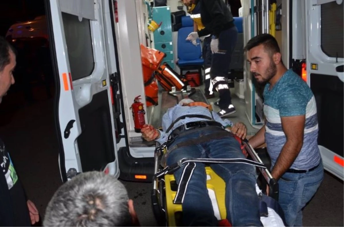 Karaman\'da Trafik Kazası: 2 Yaralı